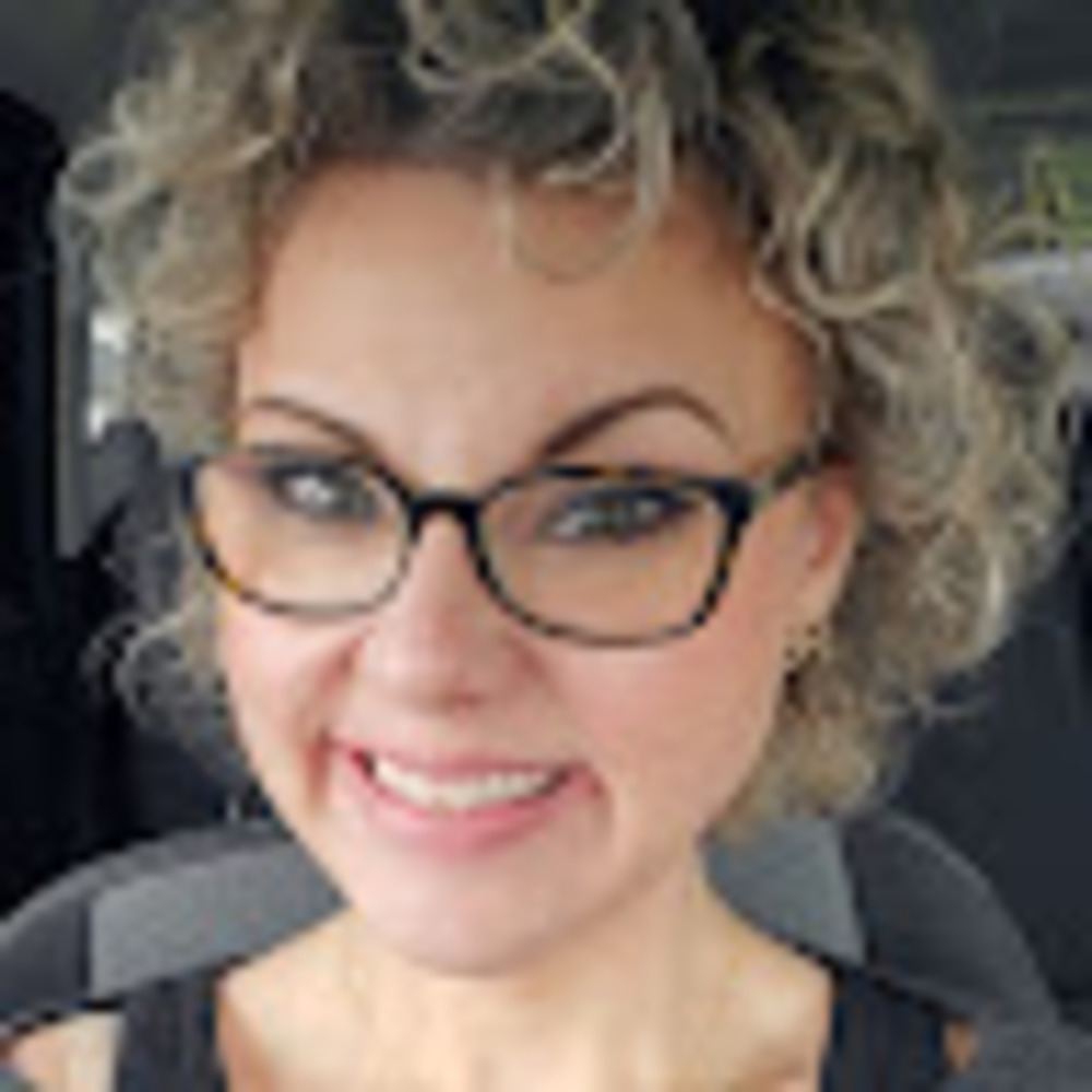 Meet your Posher, Crystal